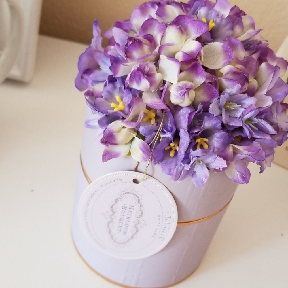Lilac scented candle gift box